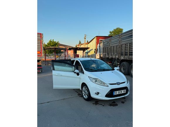 Sahibinden Ford Fiesta 1.4 Titanium 2012 Model 