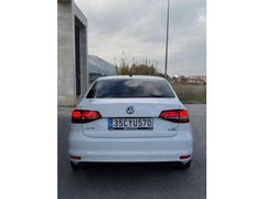 Sahibinden Volkswagen Jetta 1.2 TSi BlueMotion Trendline 2017 Model İzmir 121.000 km Beyaz
