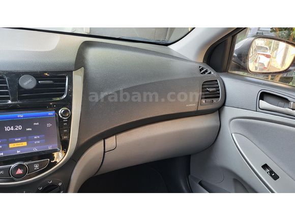 Sahibinden Hyundai Accent Blue 1.6 CRDI Mode Plus 2016 Model
