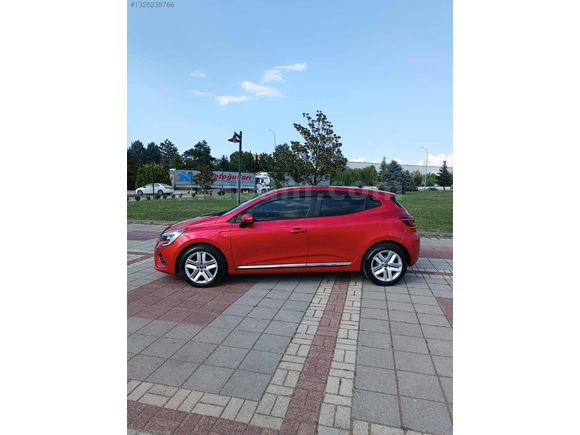 ÖZÇEVİK OTOMOTİV'DEN HATASIZ BOYASIZ 1.3 CLİO