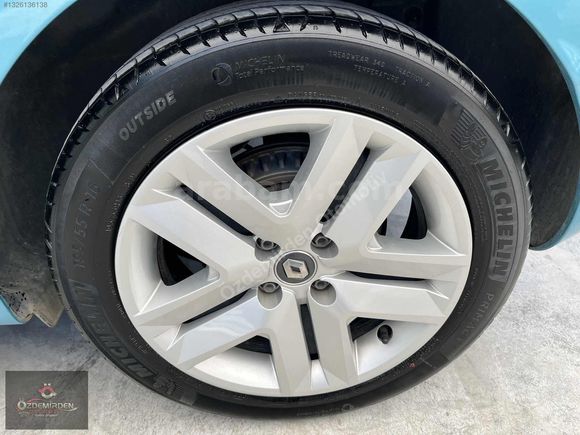CLİO 1.3 TCE HATASIZ BOYASIZ OTOMATİK 68.500KM