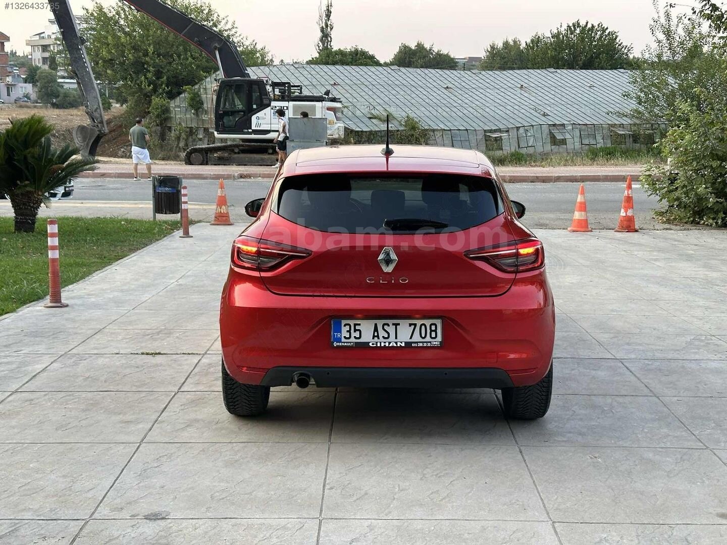 Galeriden Renault Clio 1.3 TCe Touch 2020 Model Antalya 70.000 km Kırmızı 5