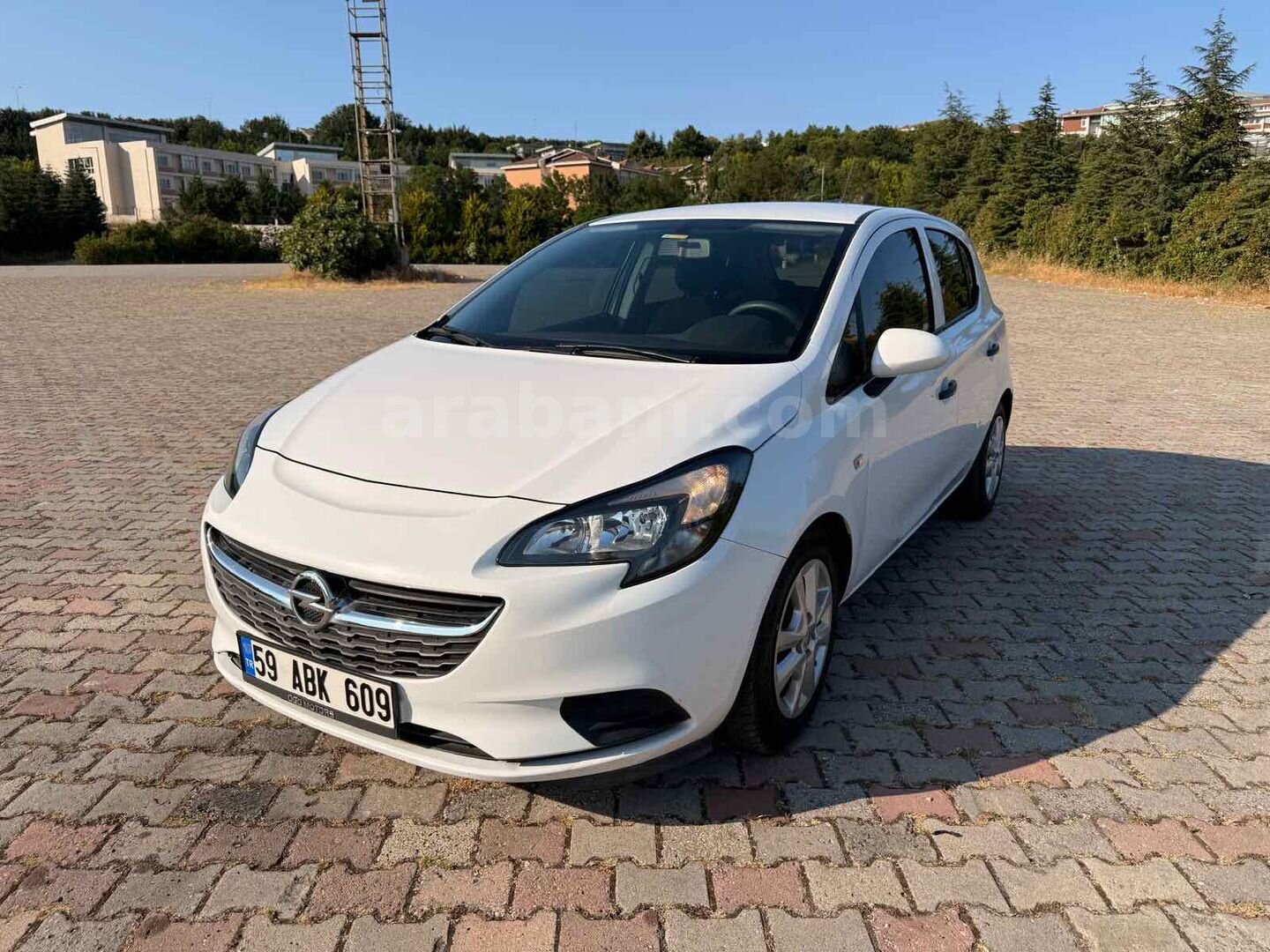 Galeriden Opel Corsa 1.4 Design 2016 Model İstanbul 64.000 km Beyaz 3