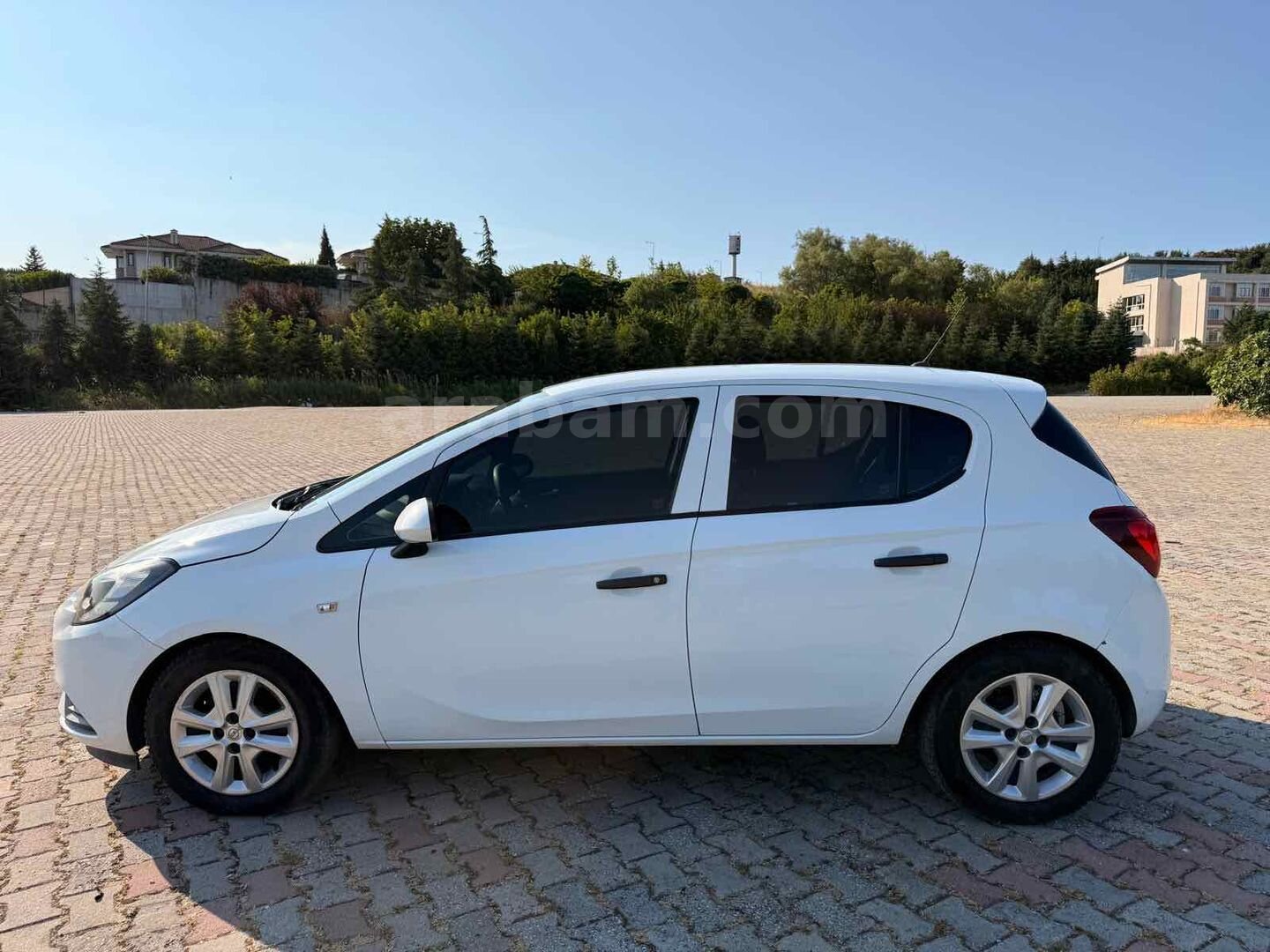 Galeriden Opel Corsa 1.4 Design 2016 Model İstanbul 64.000 km Beyaz 6