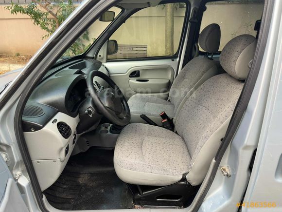 2005 MODEL KANGO 1.5 DİZEL KLİMALI ÇİFT SÜRGÜLÜ SORUNSUZ