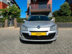 Renault Megane 2011 Model/136.000 Km/Otomatik/Anahtarsız Giriş