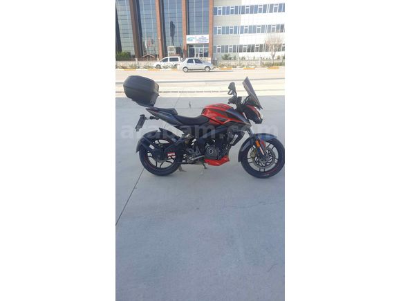 BAJAJ PULSAR 200 NS ABS 