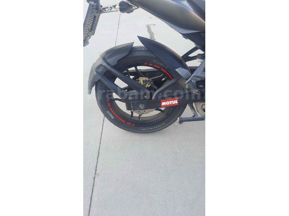 BAJAJ PULSAR 200 NS ABS 