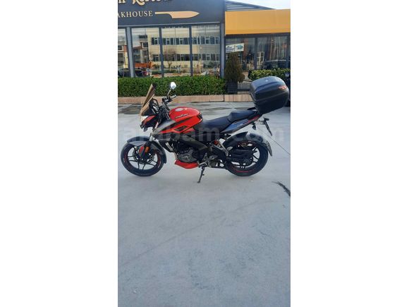 BAJAJ PULSAR 200 NS ABS 