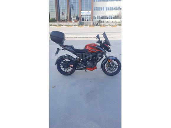 BAJAJ PULSAR 200 NS ABS 