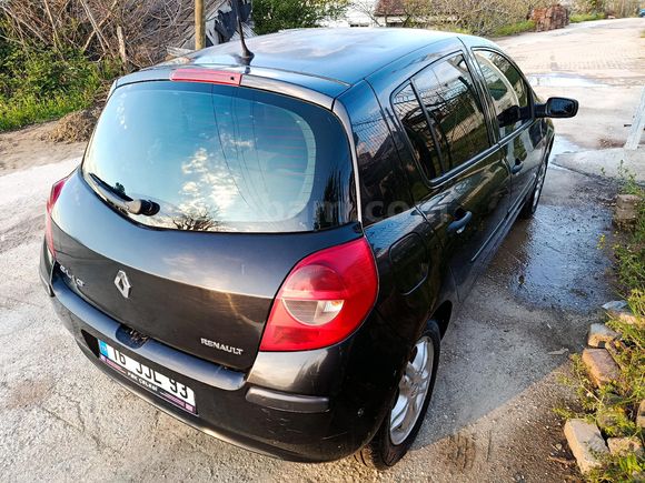 Sahibinden Renault Clio 1.5 dCi Authentique 2006 Model  287.000 km Siyah