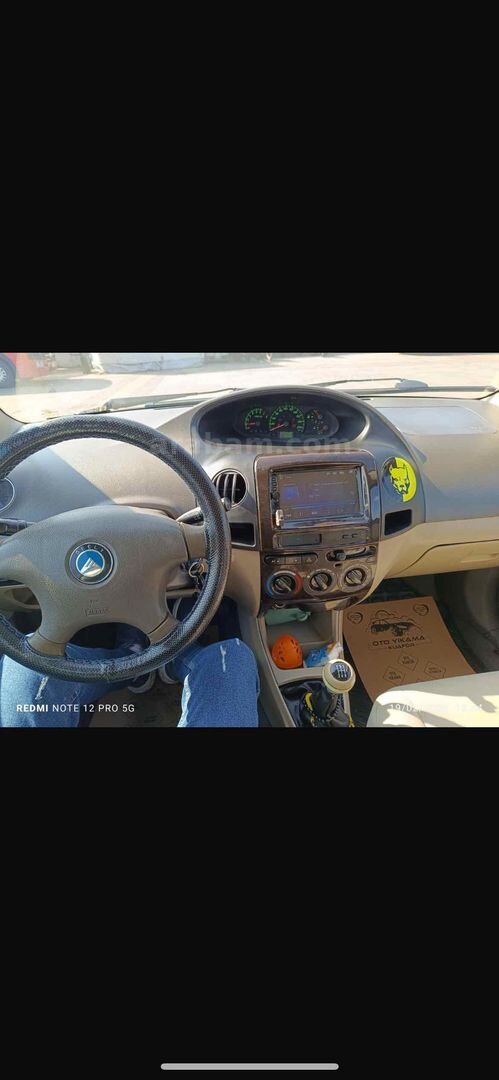 Sahibinden Geely Familia 1.5 Comfort 2010 Model İzmir 220.000 km Siyah 2