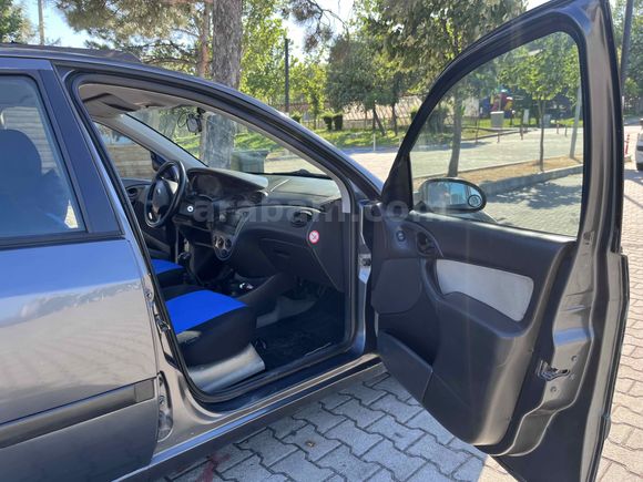 Sahibinden Ford Focus 1.6 Comfort 2004 Model 