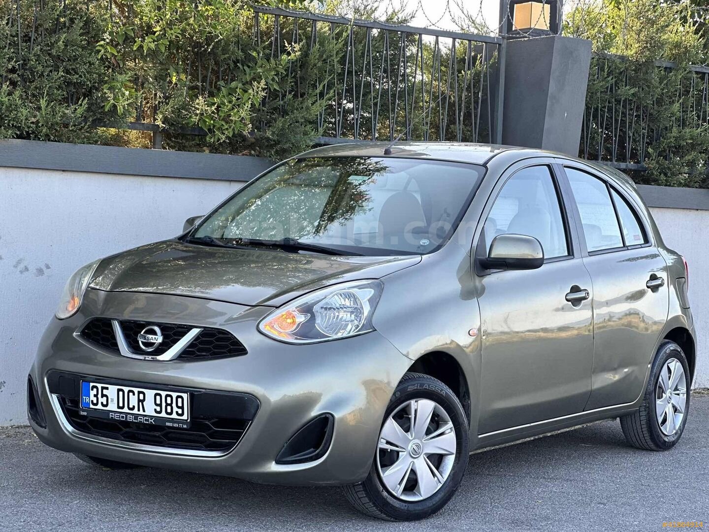 Galeriden Nissan Micra 1.2 Street 2015 Model İzmir 118.000 km Şampanya 1