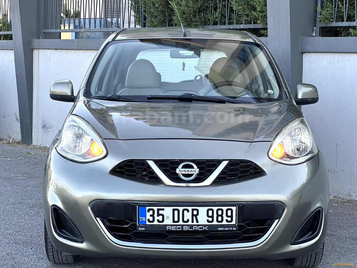 Galeriden Nissan Micra 1.2 Street 2015 Model İzmir 118.000 km Şampanya 2