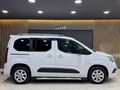BYA I OPEL COMBO LIFE 1.5 D EDITION HATASIZ