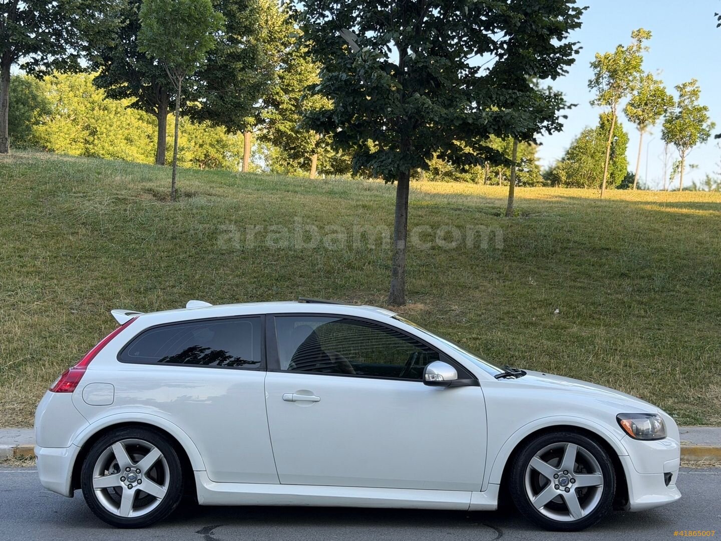 Galeriden Volvo C30 1.6 D R-Design 2010 Model İstanbul 405.000 km Beyaz 6