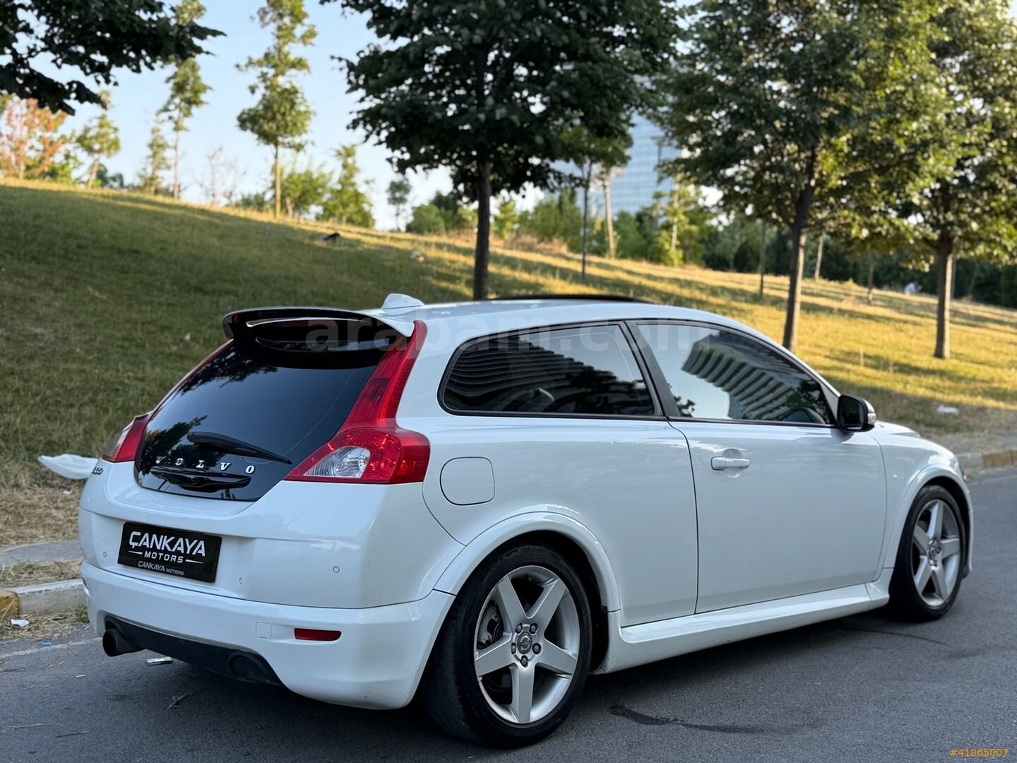 Galeriden Volvo C30 1.6 D R-Design 2010 Model İstanbul 405.000 km Beyaz 7
