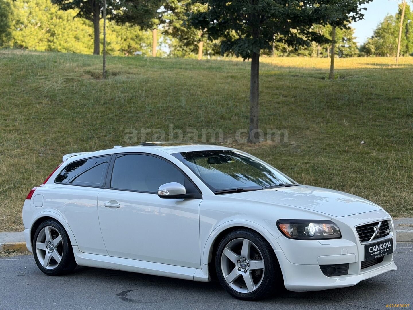 Galeriden Volvo C30 1.6 D R-Design 2010 Model İstanbul 405.000 km Beyaz 3