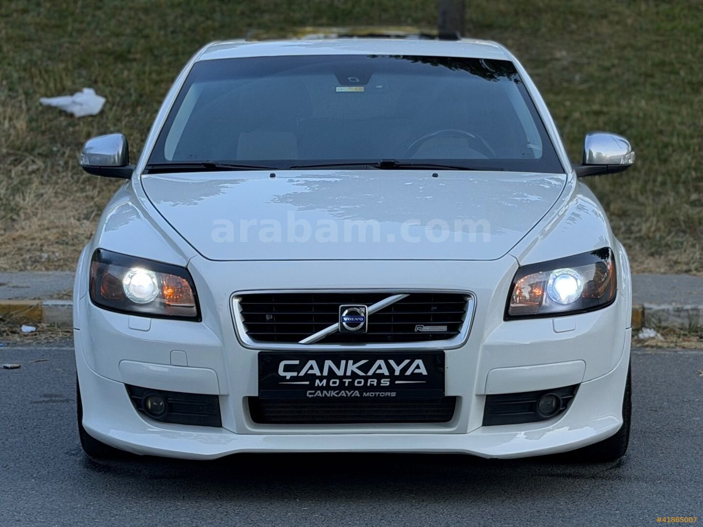 Galeriden Volvo C30 1.6 D R-Design 2010 Model İstanbul 405.000 km Beyaz 2