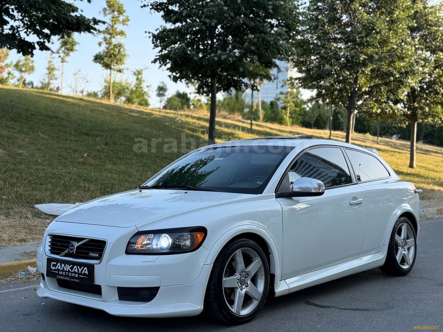 Galeriden Volvo C30 1.6 D R-Design 2010 Model İstanbul 405.000 km Beyaz 5