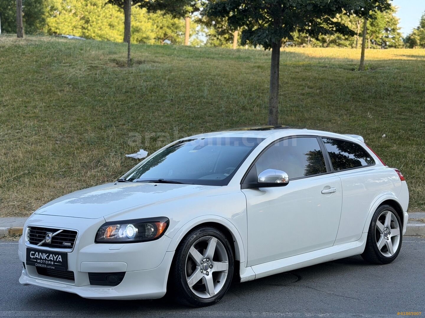 Galeriden Volvo C30 1.6 D R-Design 2010 Model İstanbul 405.000 km Beyaz 1