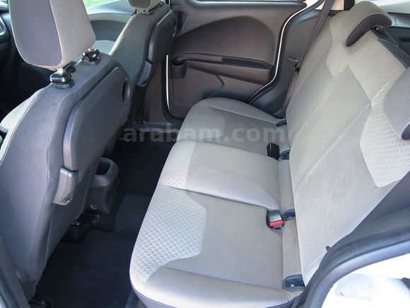 2015  FORD COURIER 1.6  DİZEL TİTANİUM 95 BG