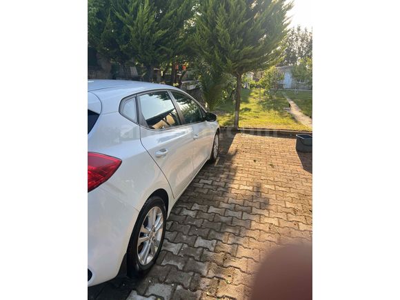 Sahibinden Kia Ceed 1.6 CRDi Comfort 2015 Model 