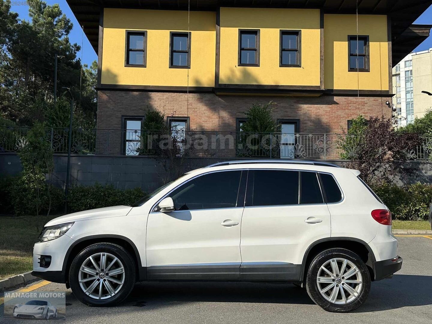 Galeriden Volkswagen Tiguan 2.0 TDI Sport&Style 2013 Model İstanbul 183.000 km Beyaz 4