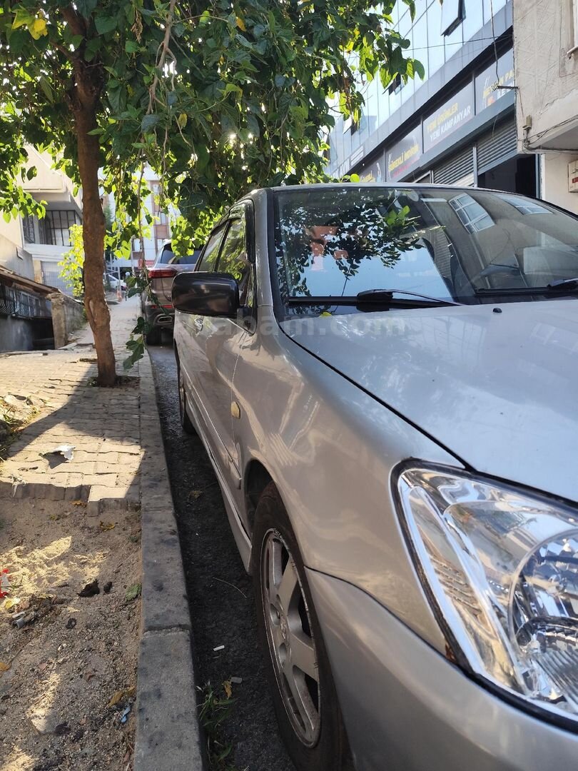 Sahibinden Mitsubishi Lancer 1.6 Invite 2005 Model İstanbul 423.000 km Gri (Gümüş) 5