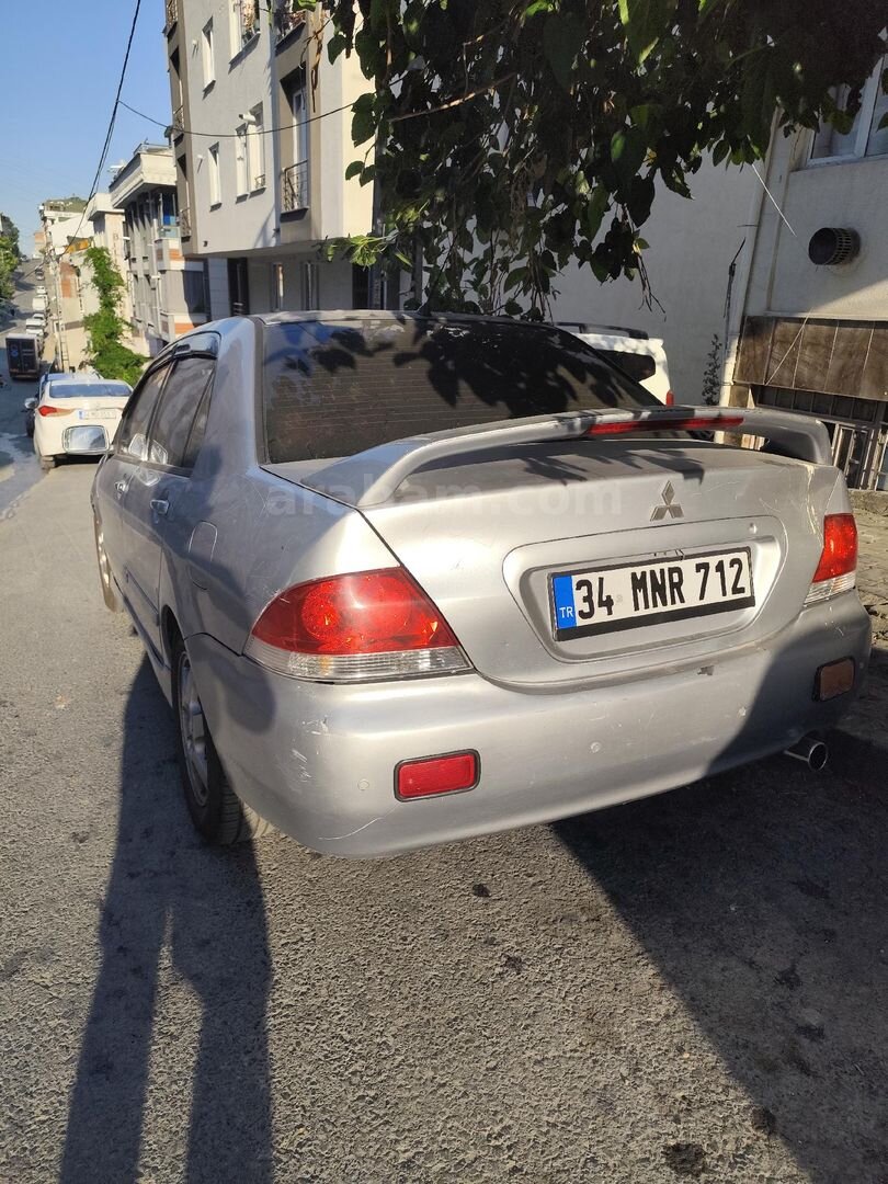 Sahibinden Mitsubishi Lancer 1.6 Invite 2005 Model İstanbul 423.000 km Gri (Gümüş) 2