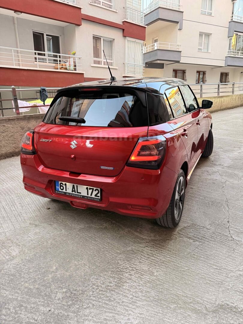 Sahibinden Suzuki Swift 1.2 Hibrit Pulse 2025 Model Ankara 10.000 km Kırmızı 2