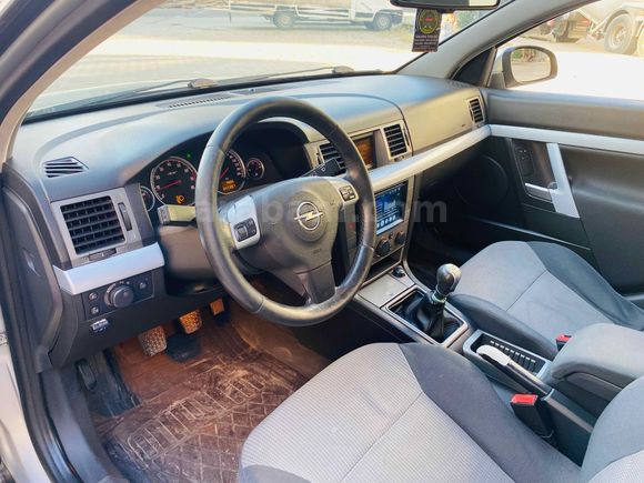 Galeriden Opel Vectra 1.6 Design Edition 2005 Model Şanlıurfa