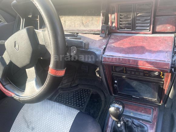 Motorsiklet parasına 2.0 motorlu eski makam