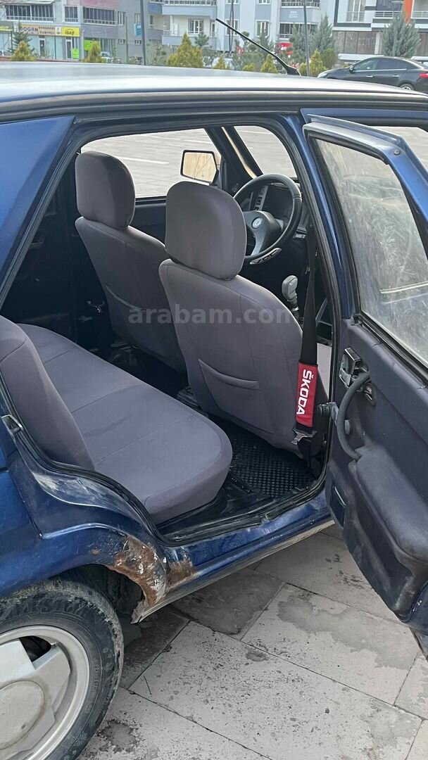 Sahibinden Skoda Favorit 1.3 LX 1994 Model Yozgat 300.000 km Mavi 3