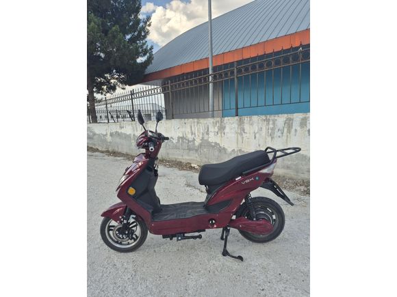 Bayandan kullanılmış temiz 1 haftalık 140 KM'DE VOLTA VSX MOTOR