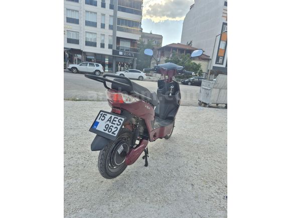 Bayandan kullanılmış temiz 1 haftalık 140 KM'DE VOLTA VSX MOTOR