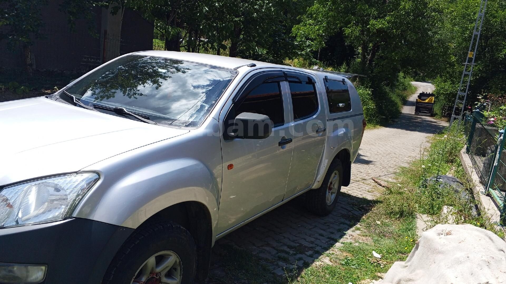 Sahibinden Isuzu D-Max 2.5 4x4 LTD 2013 Model 4