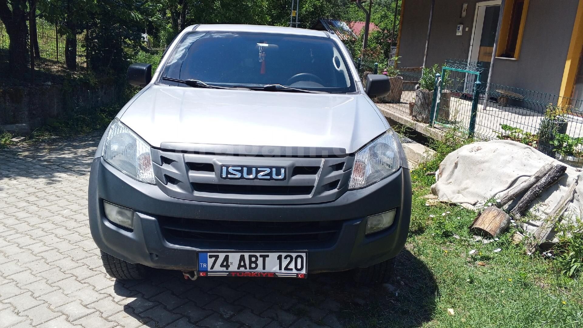 Sahibinden Isuzu D-Max 2.5 4x4 LTD 2013 Model 3