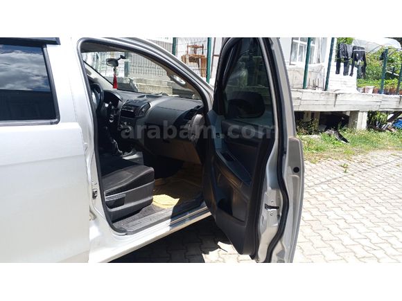 Sahibinden Isuzu D-Max 2.5 4x4 LTD 2013 Model