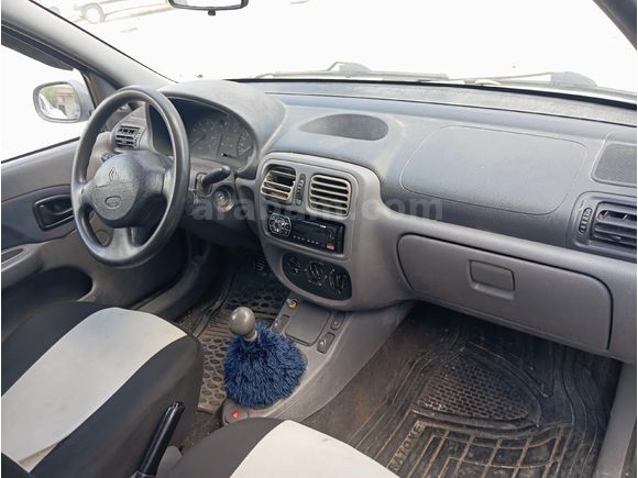 Sahibinden Renault Clio 1.4 Dynamique 2001 Model