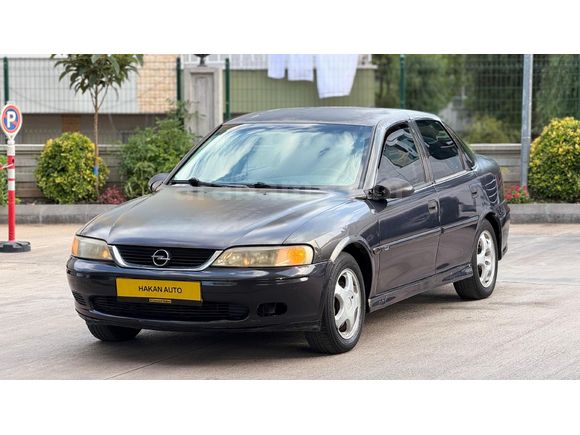 Galeriden Opel Vectra 2.0 DTI Comfort 2000 Model Mersin