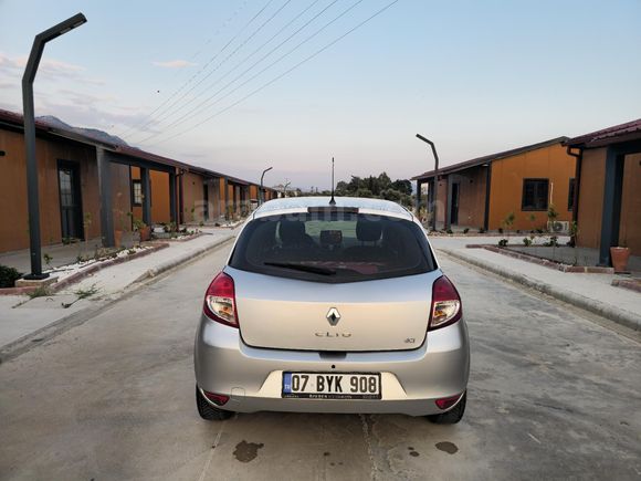 Sahibinden Renault Clio 1.5 dCi Authentique 2012 Model