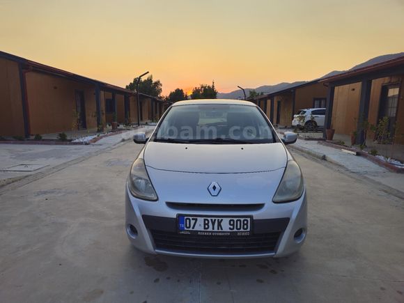 Sahibinden Renault Clio 1.5 dCi Authentique 2012 Model