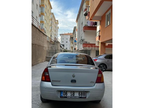 Sahibinden Renault Clio 1.4 RNA 2000 Model