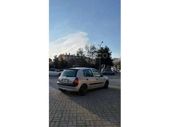 Renault Clio 1.6 Dynamique 2002 Model DOLU DOLU
