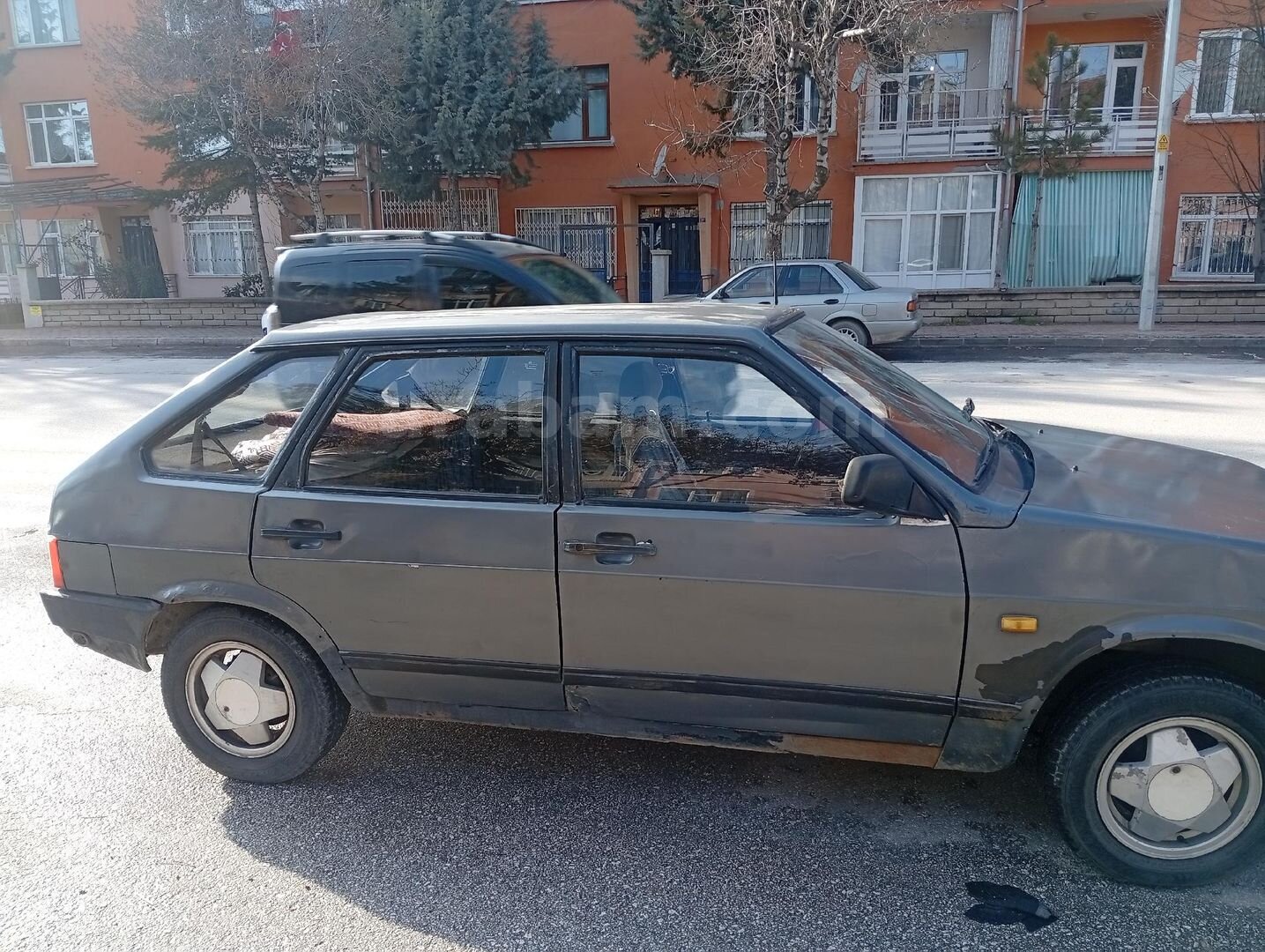 Sahibinden Lada Samara 1.5 1993 Model Konya 78.000 km Füme 4
