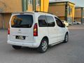 Galeriden Citroen Berlingo 1.6 HDi Selection 2013 Model Van