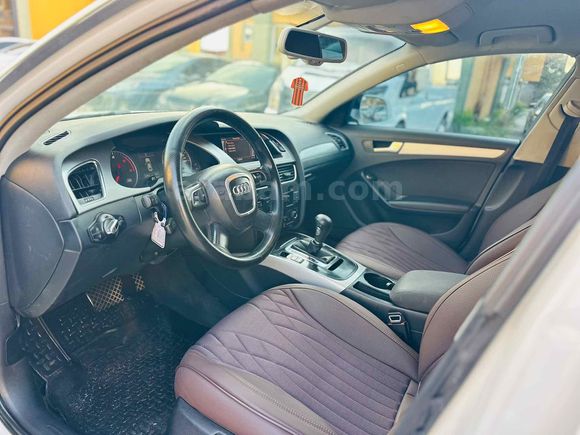 Galeriden Audi A4 Sedan 2.0 TDI 2011 Model Van