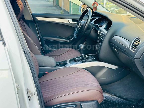 Galeriden Audi A4 Sedan 2.0 TDI 2011 Model Van